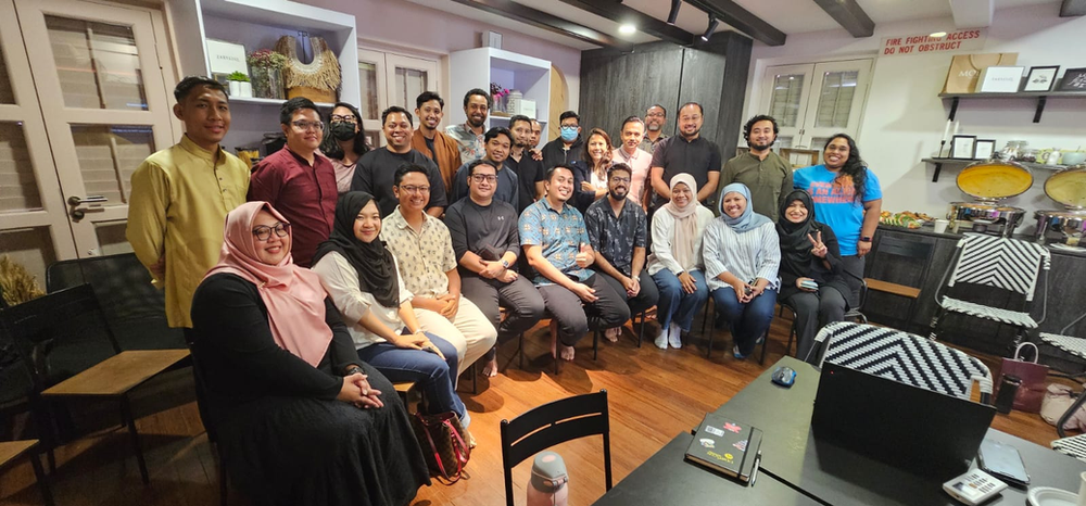 Sikit-Sikit Lama-Lama Jadi Bukit
